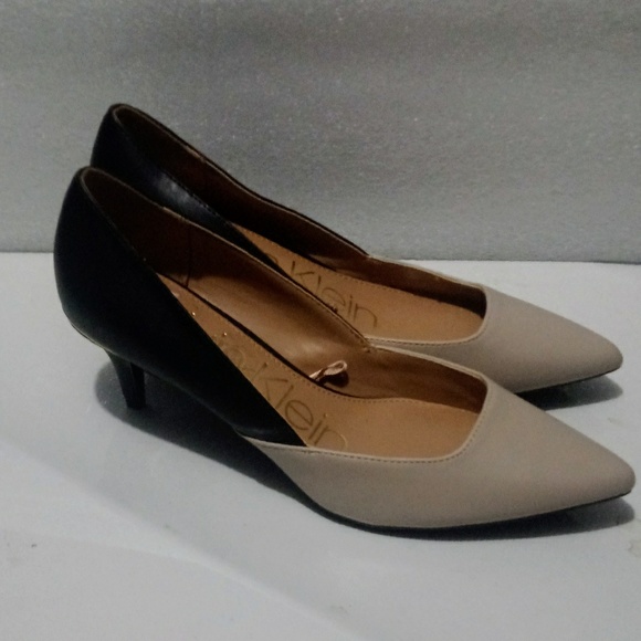 Calvin Klein Shoes - ✨NWOT Calvin Klein Kitten Heel Pump✨